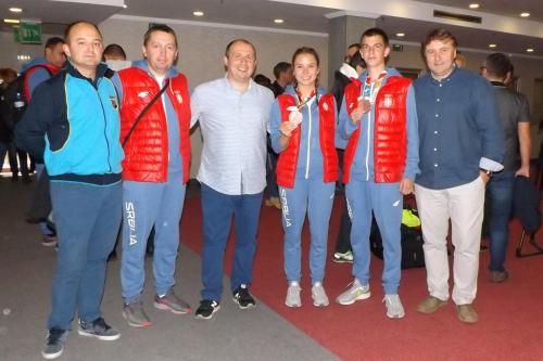 Mladi olimpijci i treneri sa predstavnicima streljačke organizacije