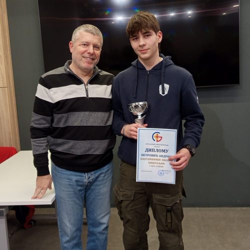 03. Pionir pistolj Petrovic